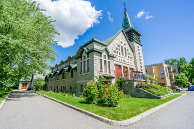 4 1/2; ST-PAUL-APÔTRE, 209-2110, 8e Avenue, UTER 3  